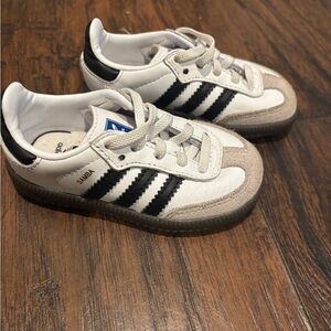 Toddler Adidas Sambas 5C